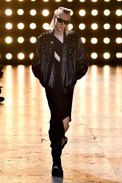 Look 66